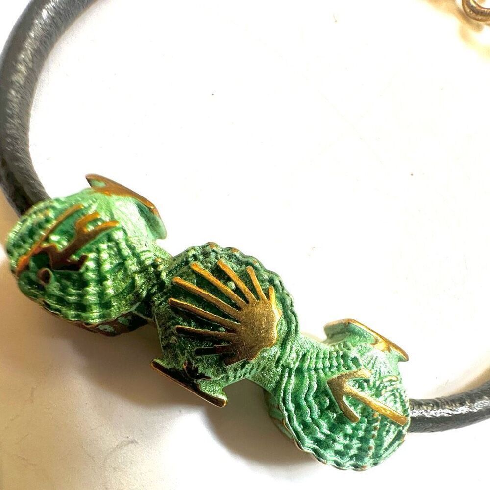 Green seashell bracelet - Picture 5 of 7